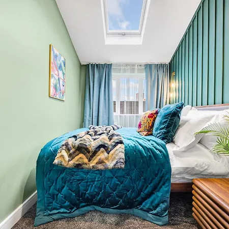 Amazonian Luxury Family Home Mcr City Centre Etihad Free Parking-3